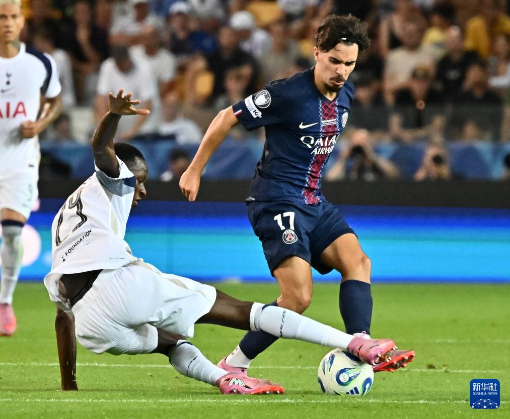 以易建联 以易建联